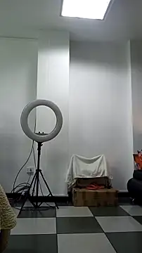 AnthonelaDuque online show from 11-14-25, 11:42