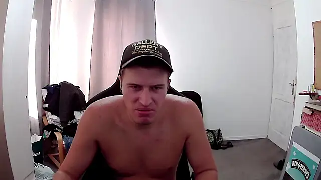 PKrisztian online show from 09-22-25, 02:41