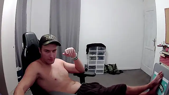 PKrisztian online show from 10-01-25, 04:57