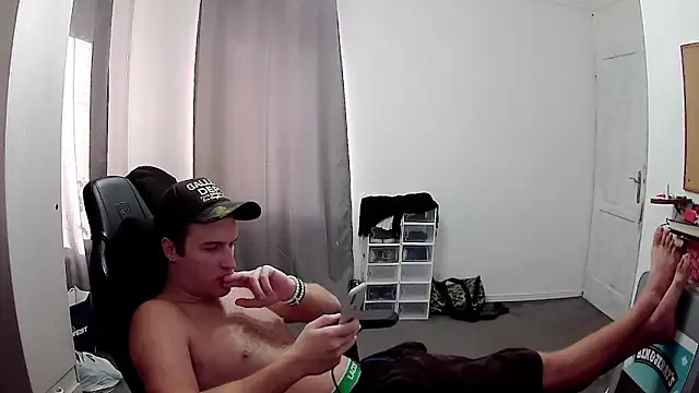 PKrisztian online show from 10-13-25, 01:33