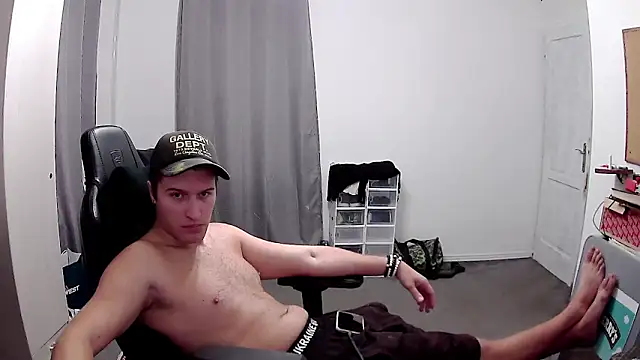 PKrisztian online show from 10-14-25, 02:51