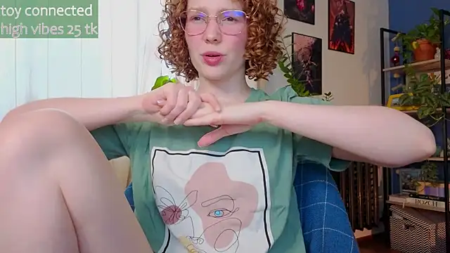 Snapshot of _lightmyfire chatting on 02-16-25, 01:16  lightmyfire online show from 02-16-25, 01:16