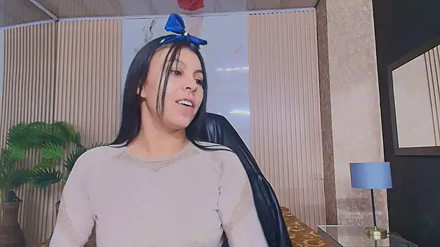 Juliet Nasty online show from 10-30-25, 12:17