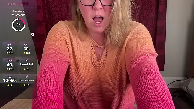 GlitterKitty108 online show from 11-30-25, 11:31