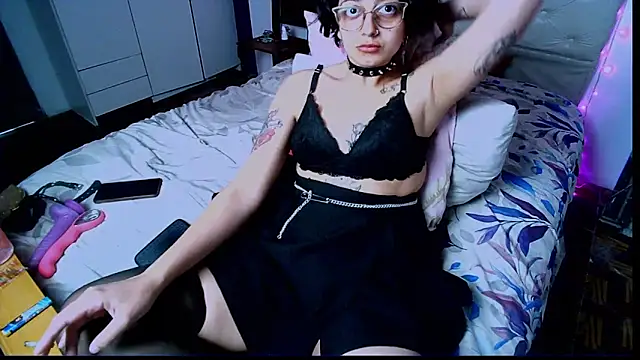 ConeNella online show from 10-10-25, 05:23