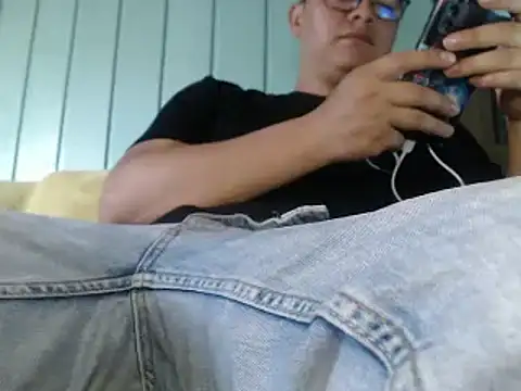 Plug Control online show from 03-27-26, 08:52