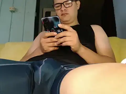 Plug Control online show from 04-01-26, 02:36