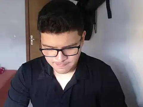 Plug Control online show from 04-05-26, 03:31