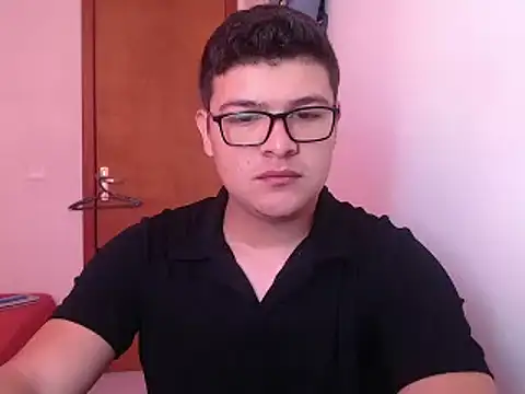 Plug Control online show from 04-10-26, 04:44