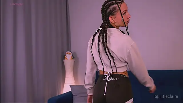 Snapshot of new_Claire chatting on 11-08-25, 04:07 new Claire online show from 11-08-25, 04:07