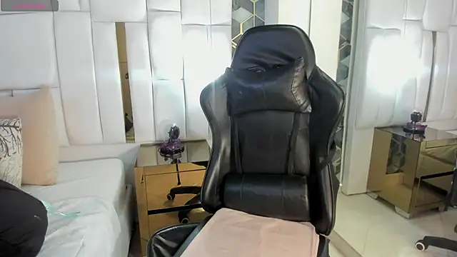 lia mariana online show from 02-03-26, 04:10