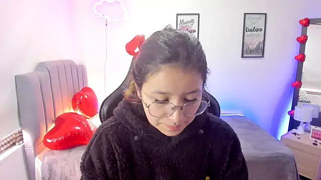 Amy joones online show from 02-14-25, 01:40