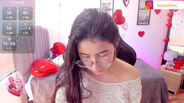 Amy joones online show from 02-18-25, 04:26