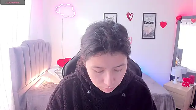 Amy joones online show from 02-24-25, 01:31