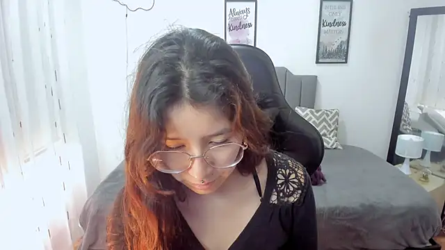 Amy joones online show from 09-29-25, 12:54