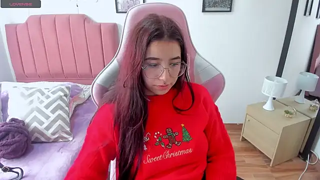 Amy joones online show from 12-20-25, 03:08