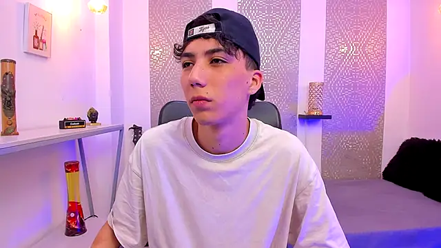 Nikolay Gregori online show from 11-19-25, 04:23