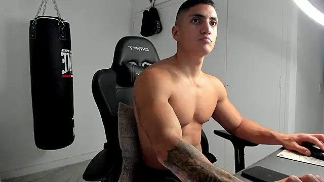 dan01  online show from 11-06-25, 01:34