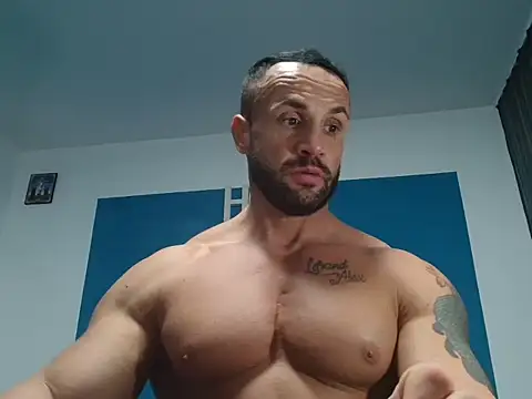 Snapshot of Magnificmuscles89 chatting on 12-02-24, 10:45 Magnificmuscles89 online show from 12-02-24, 10:45