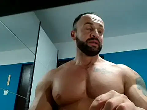 Snapshot of Magnificmuscles89 chatting on 12-12-24, 01:17 Magnificmuscles89 online show from 12-12-24, 01:17