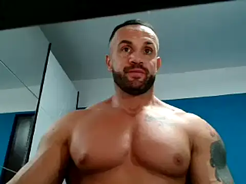 Snapshot of Magnificmuscles89 chatting on 12-14-24, 12:44 Magnificmuscles89 online show from 12-14-24, 12:44