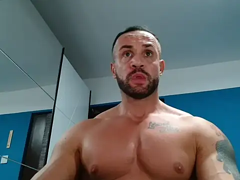Snapshot of Magnificmuscles89 chatting on 01-01-25, 12:00 Magnificmuscles89 online show from 01-01-25, 12:00