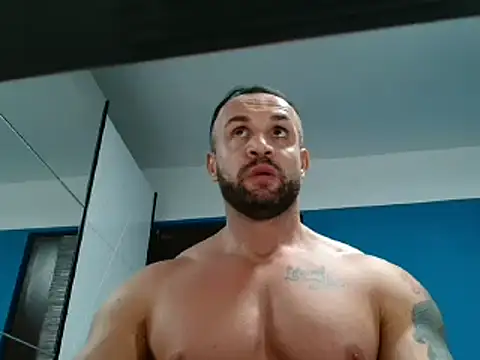 Snapshot of Magnificmuscles89 chatting on 01-05-25, 11:12 Magnificmuscles89 online show from 01-05-25, 11:12