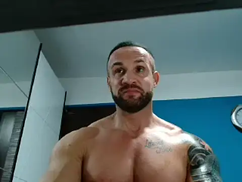 Snapshot of Magnificmuscles89 chatting on 01-12-25, 08:36 Magnificmuscles89 online show from 01-12-25, 08:36