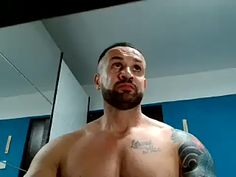 Snapshot of Magnificmuscles89 chatting on 03-01-25, 09:26 Magnificmuscles89 online show from 03-01-25, 09:26