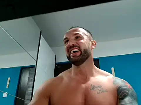 Snapshot of Magnificmuscles89 chatting on 03-09-25, 12:10 Magnificmuscles89 online show from 03-09-25, 12:10