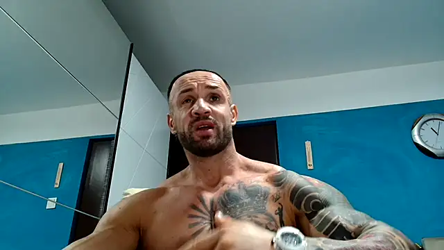 Snapshot of Magnificmuscles89 chatting on 09-26-25, 08:07 Magnificmuscles89 online show from 09-26-25, 08:07