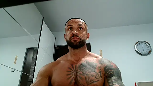 Magnificmuscles89 online show from 10-30-25, 10:32