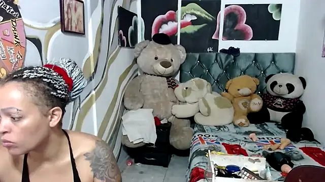 manzanahot9 online show from 09-13-25, 01:22