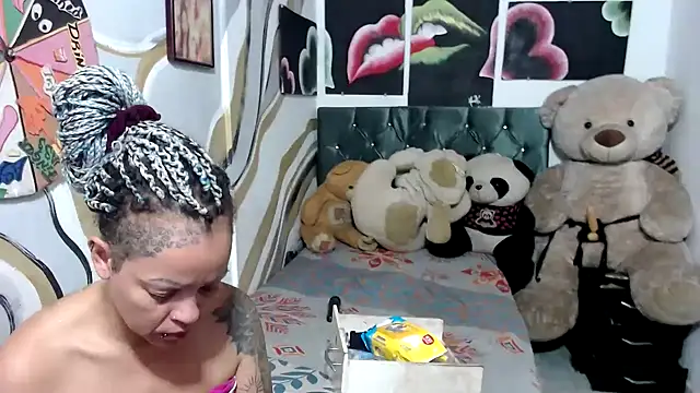 manzanahot9 online show from 10-29-25, 10:50