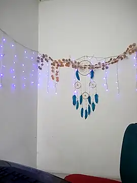 Snapshot of kristal_ktl chatting on 09-22-25, 01:07 kristal ktl online show from 09-22-25, 01:07