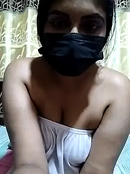 Snapshot of SLZAARA chatting on 12-07-24, 06:04 SLZAARA online show from 12-07-24, 06:04
