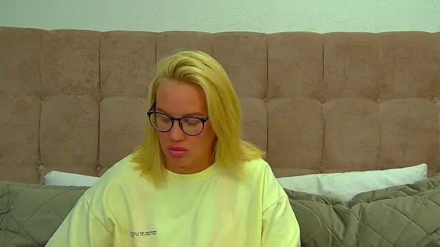 MariaNeumann online show from 02-10-26, 06:34