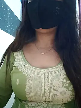 Aishwaryaa 69 online show from 03-10-25, 10:04