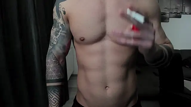 Snapshot of Richarddarell1 chatting on 02-10-25, 05:47 Richarddarell1 online show from 02-10-25, 05:47