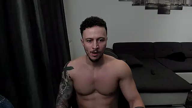 Snapshot of Richarddarell1 chatting on 02-21-25, 05:46 Richarddarell1 online show from 02-21-25, 05:46