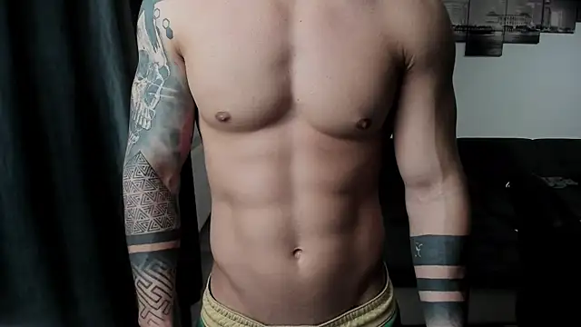 Snapshot of Richarddarell1 chatting on 09-17-25, 04:47 Richarddarell1 online show from 09-17-25, 04:47