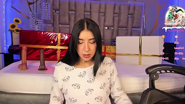 Leiaa  online show from 12-23-24, 05:06