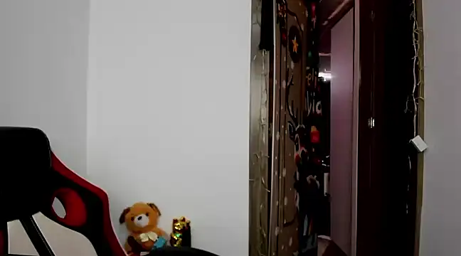 Snapshot of Sweet-Suck69 chatting on 12-28-24, 08:47 Sweet-Suck69 online show from 12-28-24, 08:47