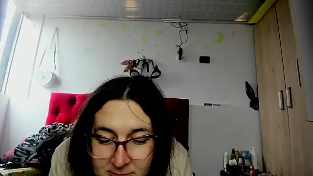 Snapshot of Sweet-Suck69 chatting on 01-05-25, 07:17 Sweet-Suck69 online show from 01-05-25, 07:17