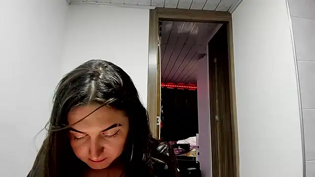 Snapshot of Sweet-Suck69 chatting on 01-24-25, 04:37 Sweet-Suck69 online show from 01-24-25, 04:37