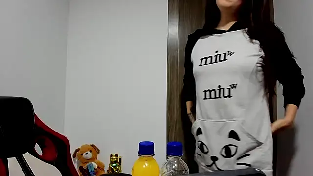 Snapshot of Sweet-Suck69 chatting on 02-20-25, 02:40 Sweet-Suck69 online show from 02-20-25, 02:40