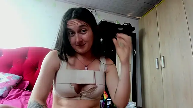 Snapshot of Sweet-Suck69 chatting on 09-14-25, 09:36 Sweet-Suck69 online show from 09-14-25, 09:36