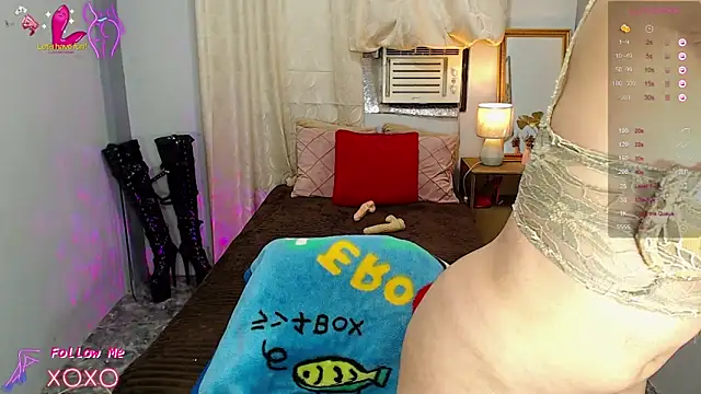 Snapshot of UnforgetableSupira chatting on 02-10-25, 11:34 UnforgetableSupira online show from 02-10-25, 11:34