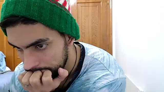 Snapshot of Jackyrose chatting on 01-06-25, 07:09 Jackyrose online show from 01-06-25, 07:09