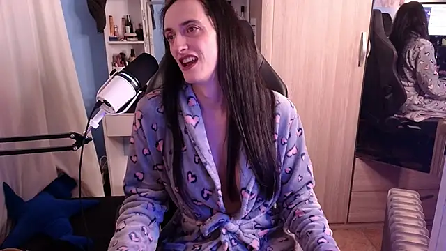 Snapshot of MemiKouki chatting on 03-18-25, 11:42 MemiKouki online show from 03-18-25, 11:42